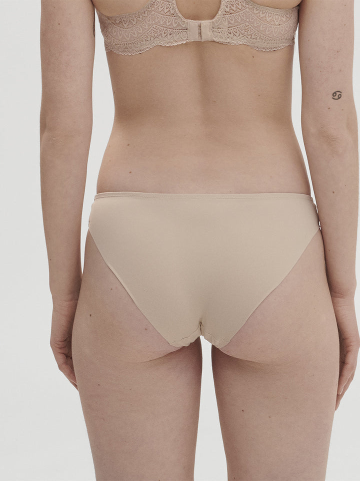 Simone Pérèle Karma Rio Brief in Pink Skin