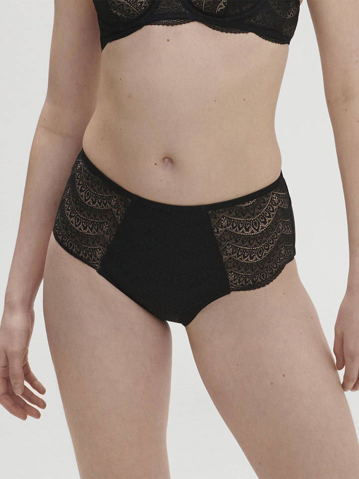 Simone Pérèle Karma Retro Brief in Black