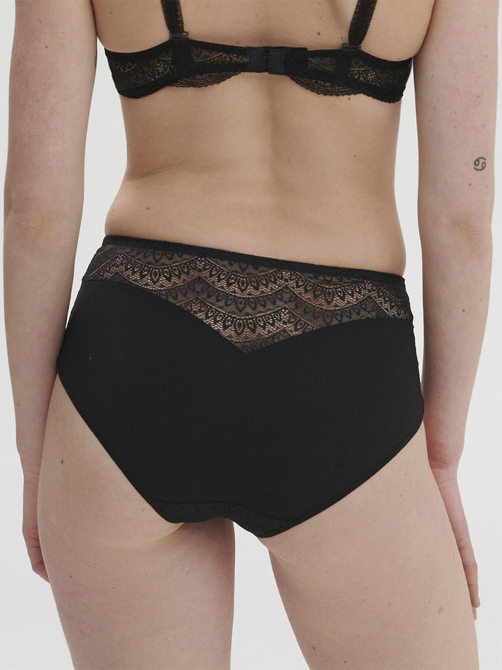 Simone Pérèle Karma Retro Brief in Black